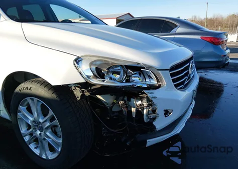 2015 Volvo Xc60 T5 Premier из США, поврежденный, VIN YV426MDB1F2586860